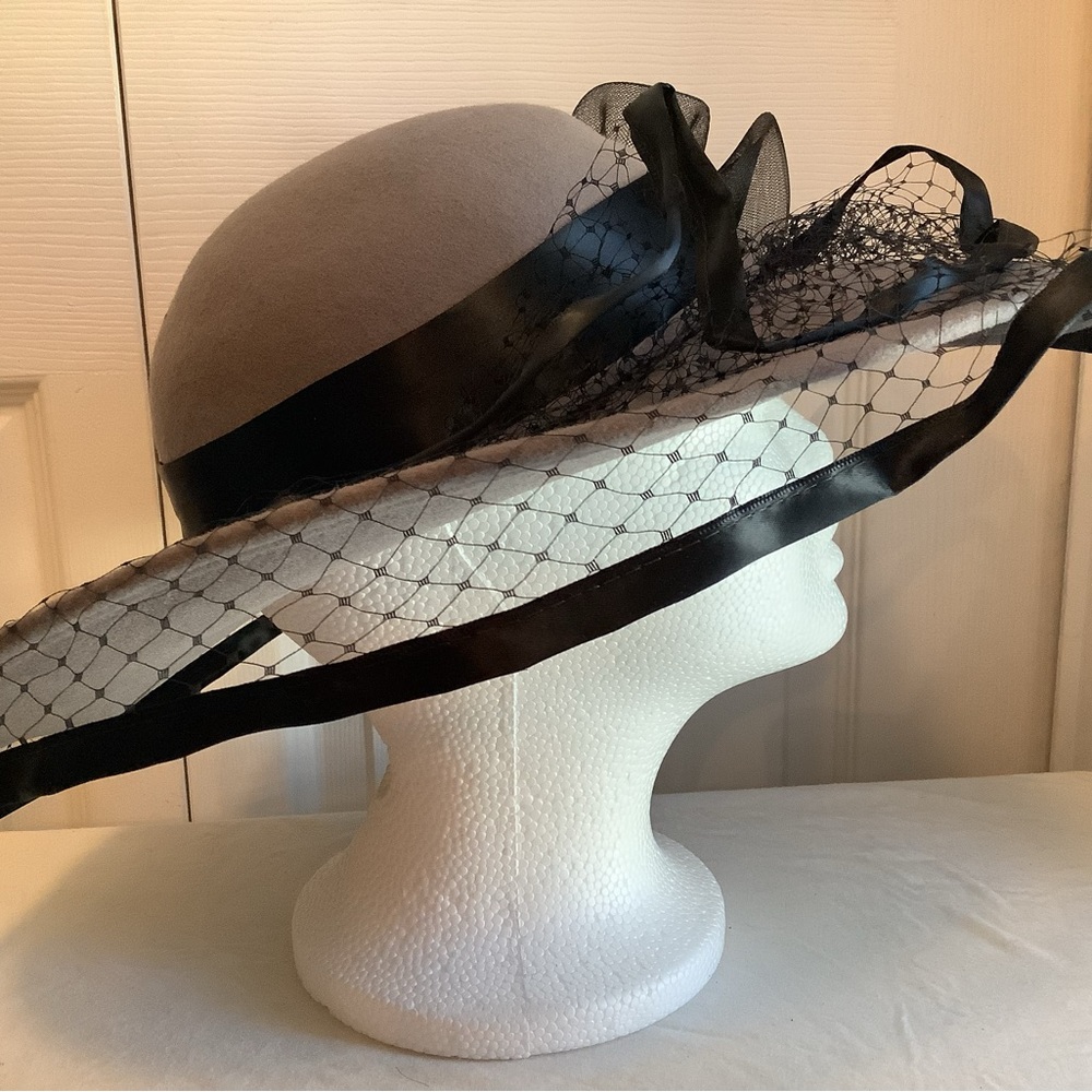 Deborah Hat - Picture 3 of 5